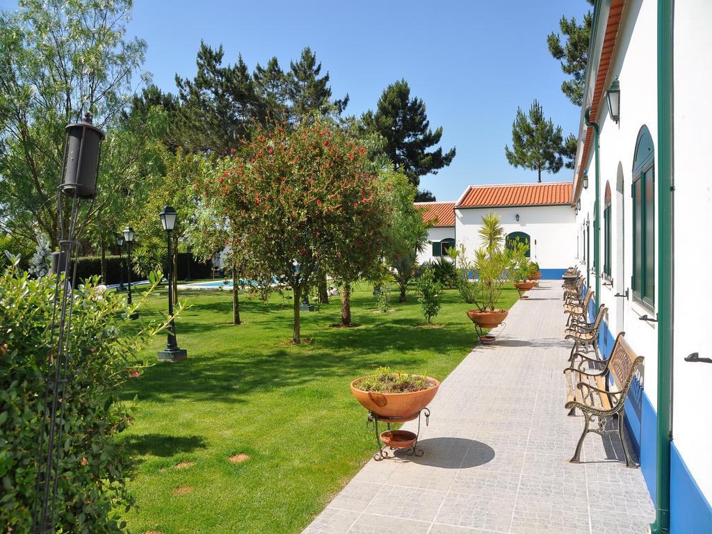 The Camp Guest House Montijo Exterior photo
